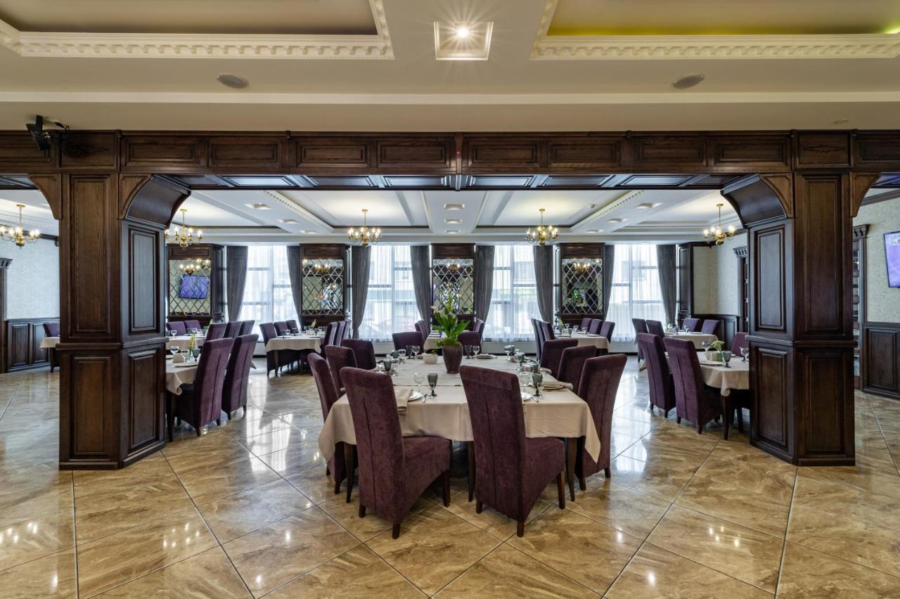 Avalon Palace Тернопил Екстериор снимка