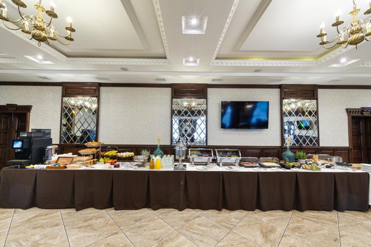 Avalon Palace Тернопил Екстериор снимка