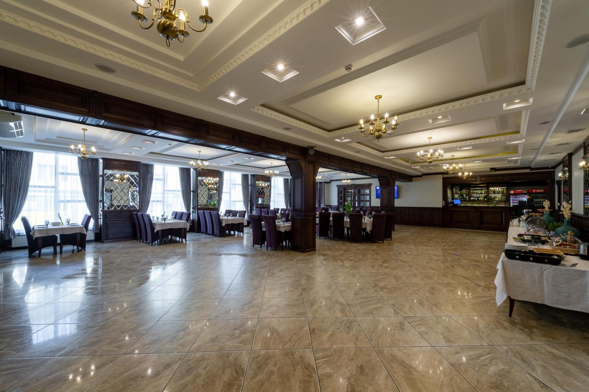 Avalon Palace Тернопил Екстериор снимка